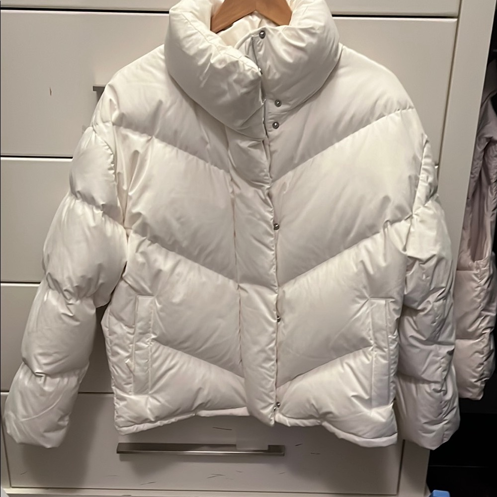 Wilfred The Cloud Puff winter jacket. Size Small, white.